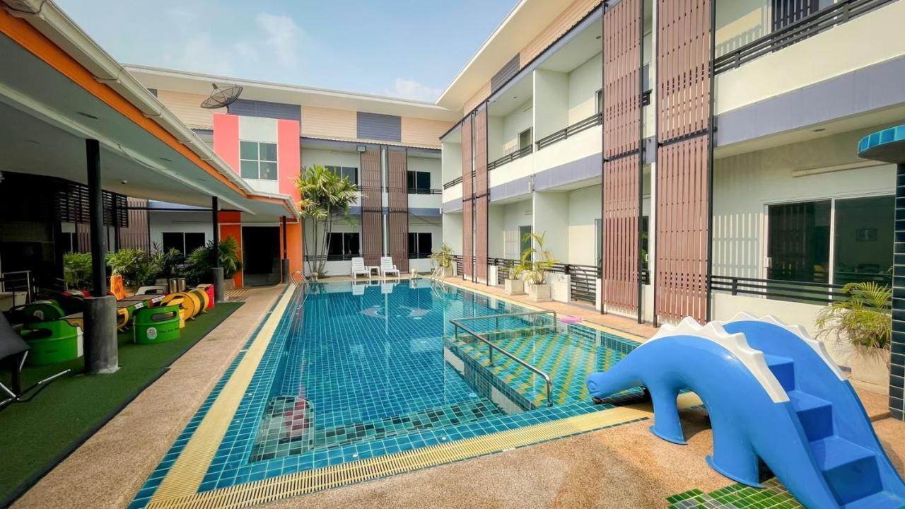 The S.G Hotel Buriram Esterno foto