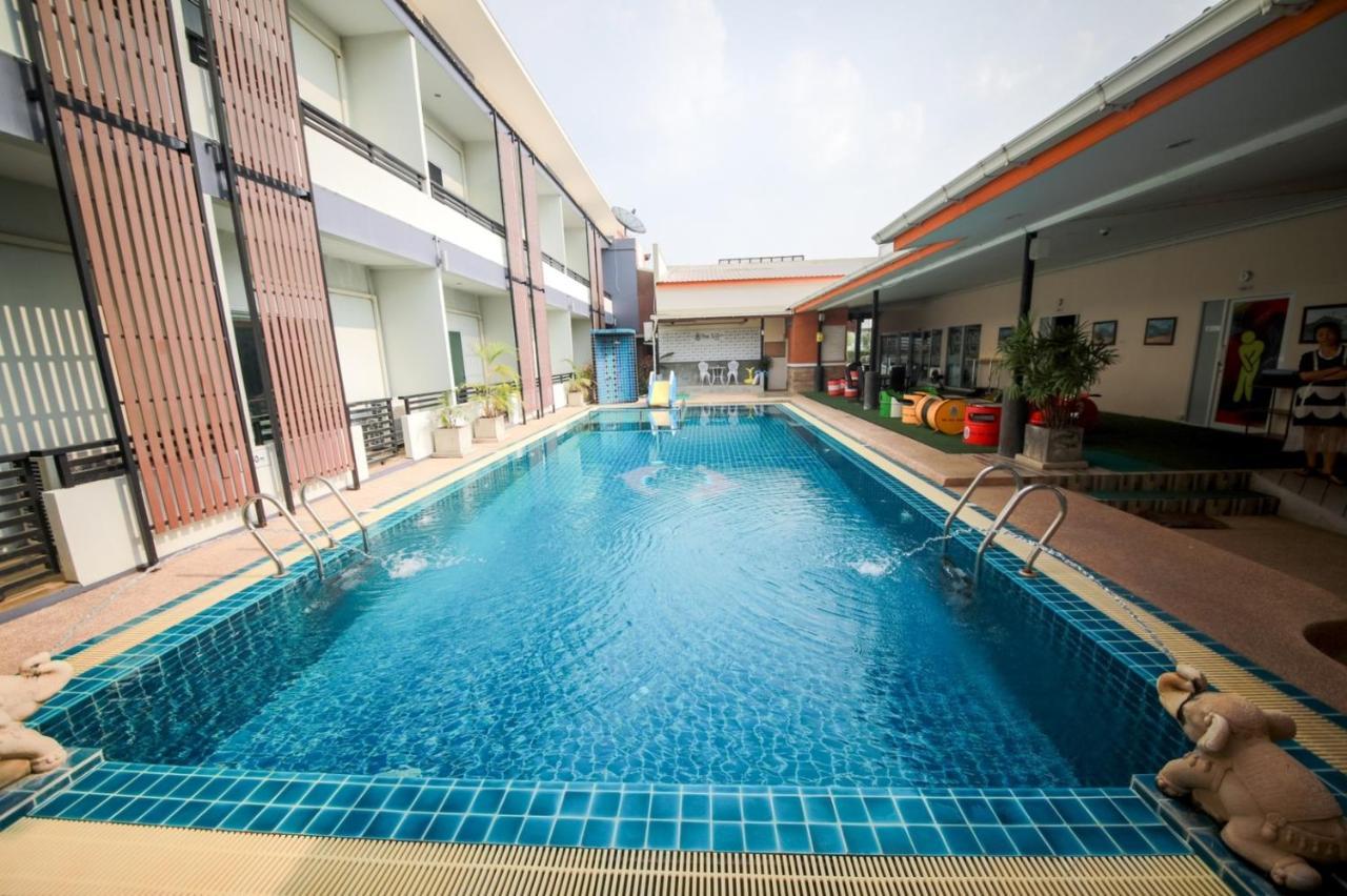 The S.G Hotel Buriram Esterno foto