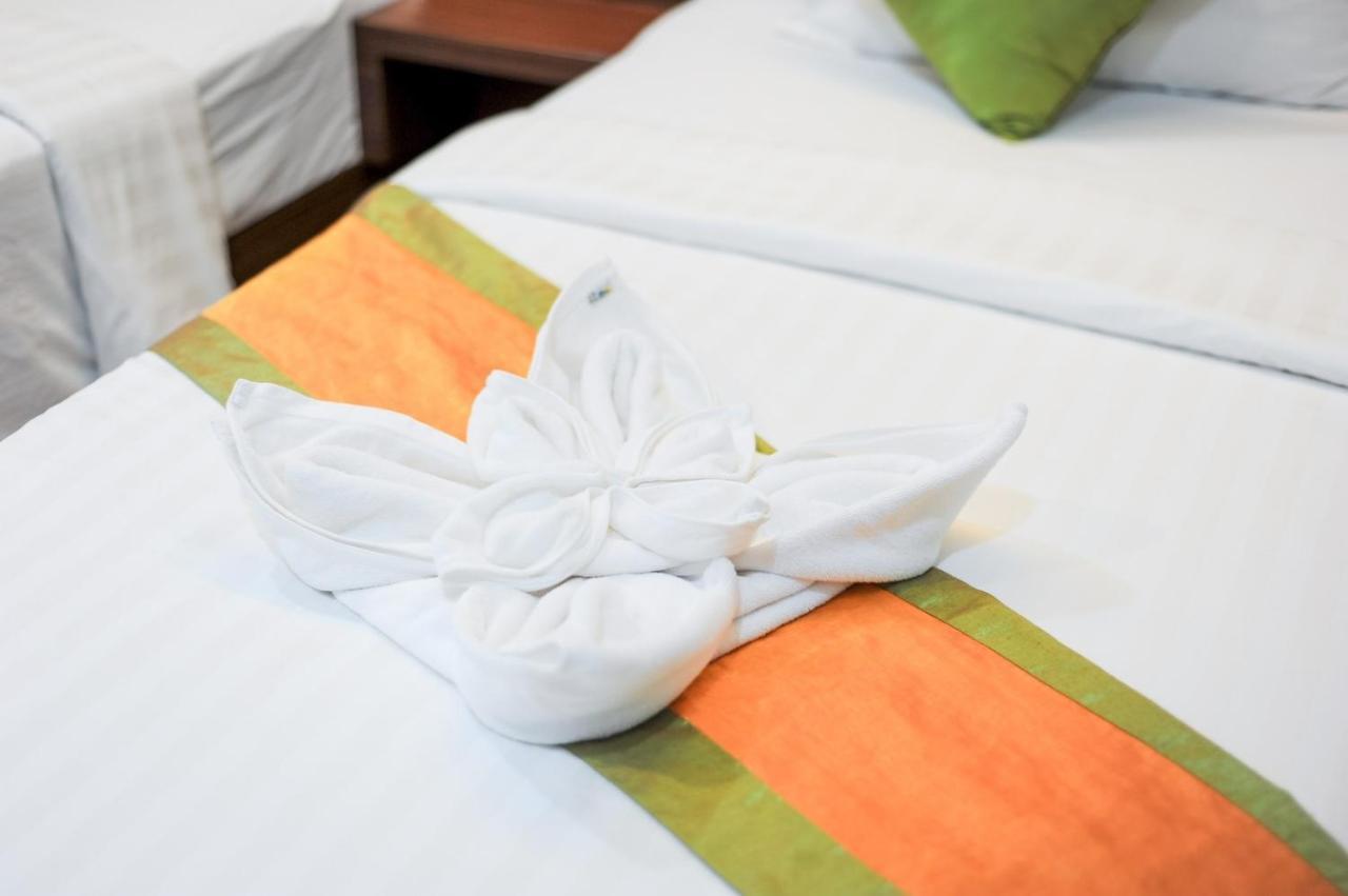The S.G Hotel Buriram Esterno foto